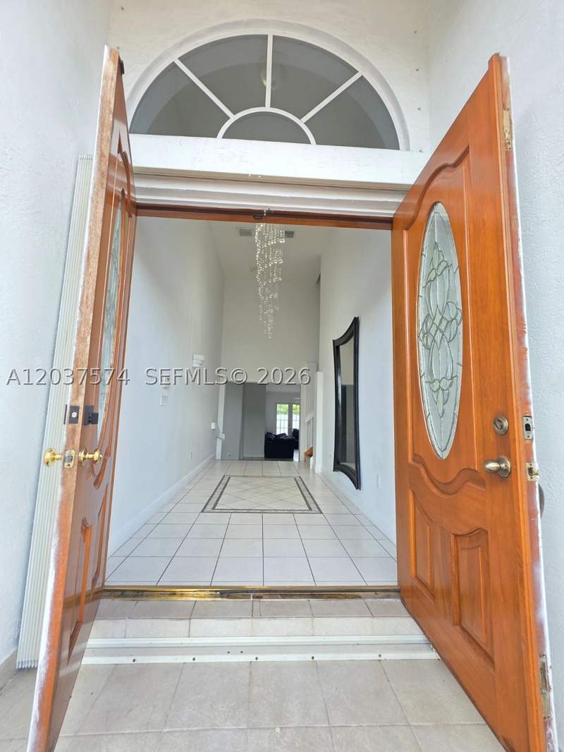 4 bedroom SingleFamilyResidence at 14291 SW 34th St, Cres Sub, Miami — photo 3