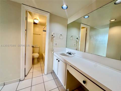 802 NW 87th Ave 315, Miami FL - photo 8 of 14