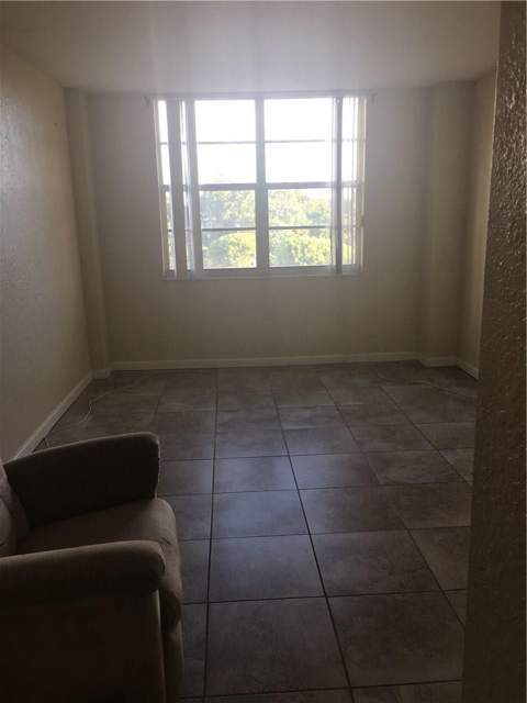 15600 NW 7th Avenue 421, Miami FL - photo 8 of 10