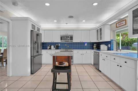 8340 SW 96th St, Miami FL - photo 10 of 43