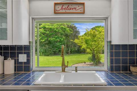 8340 SW 96th St, Miami FL - photo 11 of 43