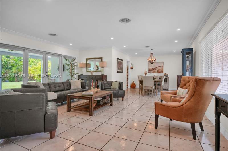 3 bedroom SingleFamilyResidence at 8340 SW 96th St, Hager Heights, Miami — photo 5