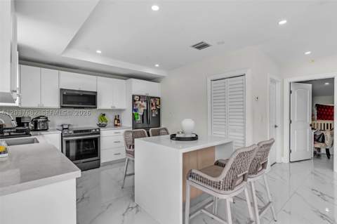 20304 SW 186th St, Miami FL - photo 8 of 32