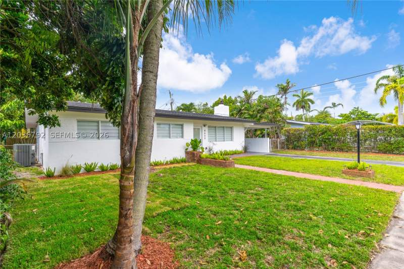 4 bedroom SingleFamilyResidence at 8660 SW 125th Ter, Ranchero Homesites, Miami — photo 3