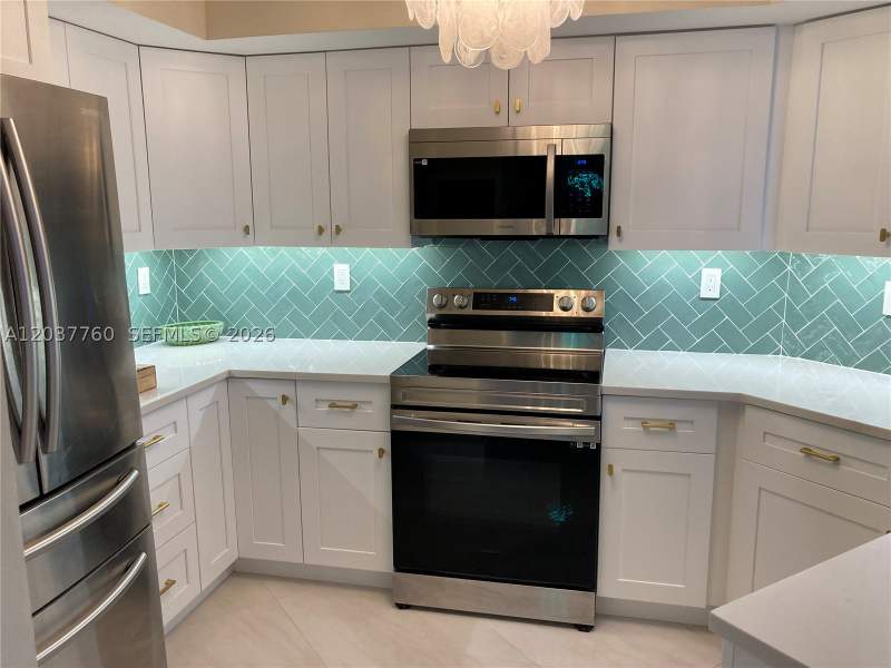 2 bedroom Condominium at 6767 Collins Ave 1701, The Sterling Condo, Miami Beach — photo 3