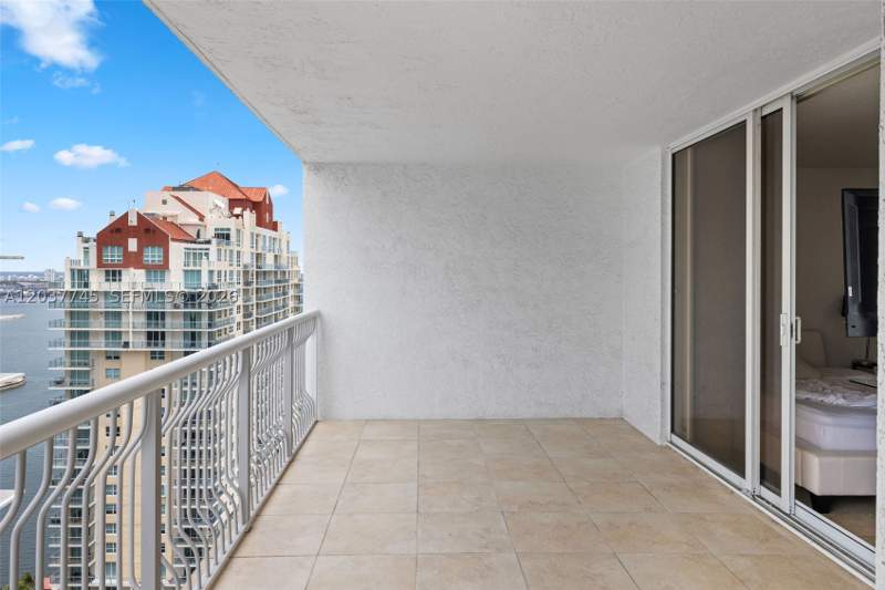 1 bedroom Condominium at 1200 Brickell Bay Dr 3714, The Club At Brickell Bay, Miami — photo 4