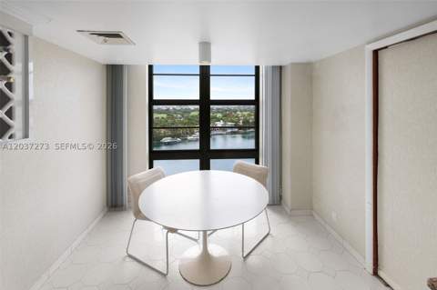 5500 Collins Ave 1401, Miami Beach FL - photo 10 of 38