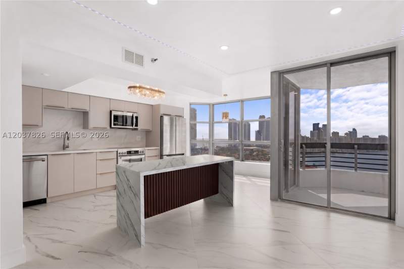 2 bedroom Condominium at 19195 NE 36th Ct 2301, Mystic Pointe Condo No Tw, Aventura — photo 4