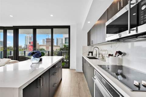 121 NE 34th St L304, Miami FL - photo 11 of 36