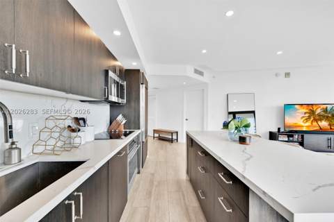 121 NE 34th St L304, Miami FL - photo 15 of 36