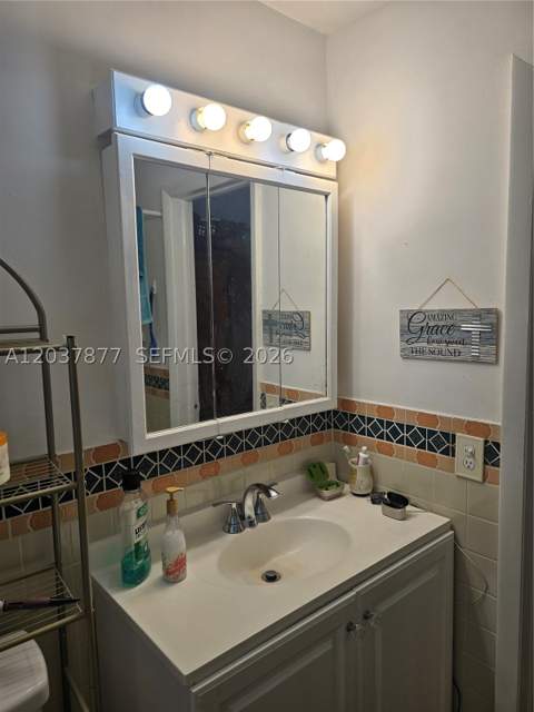 19500 SW 87th Ave, Cutler Bay FL - photo 14 of 32