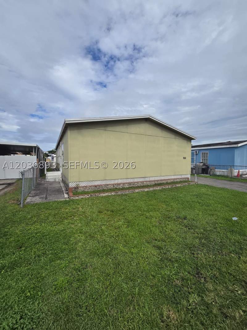 3 bedroom MobileHome at 1061 SW 131 Pl, University Trail, Miami — photo 4