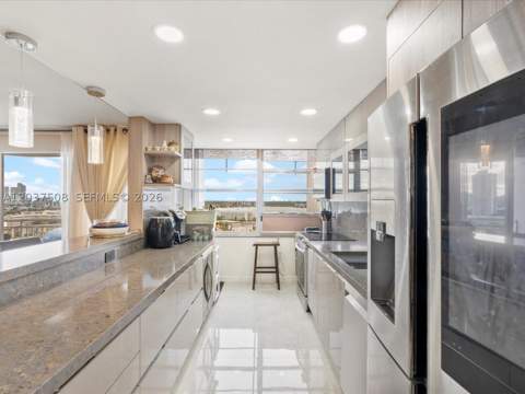 18071 Biscayne Blvd 1401, Aventura FL - photo 12 of 29