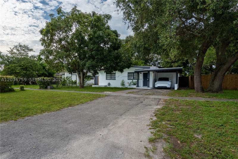 2 bedroom SingleFamilyResidence at 1260 NE 153rd St, Fulford By The Sea Sec J, North Miami Beach — photo 5