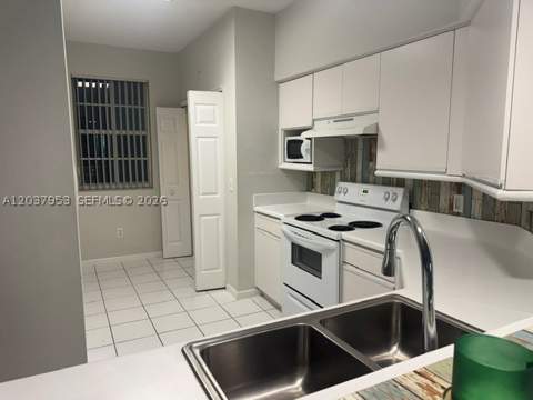 3255 NE 184th St 12116, Aventura FL - photo 7 of 21