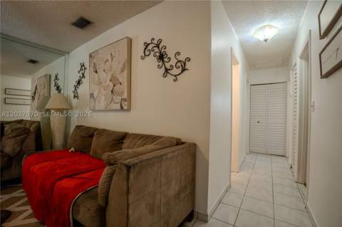 7899 NW 174th Ter, Hialeah FL - photo 16 of 54