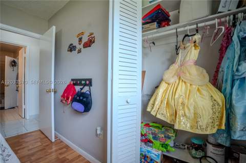 7899 NW 174th Ter, Hialeah FL - photo 18 of 54