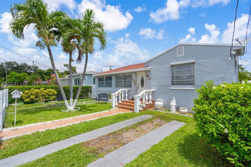4 bedroom SingleFamilyResidence at 2355 SW 1st St, Boscoble, Miami — photo 3