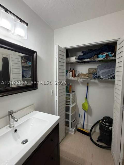 4944 NW 102nd Ave 204-3, Doral FL - photo 13 of 28