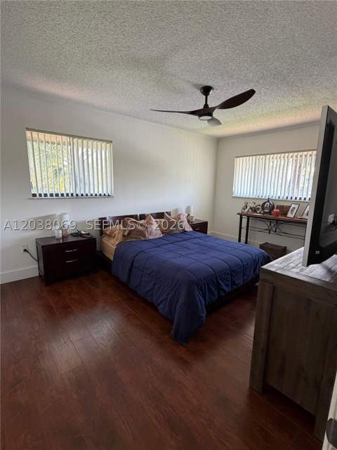 4944 NW 102nd Ave 204-3, Doral FL - photo 16 of 28