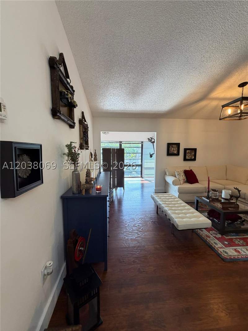 2 bedroom Condominium at 4944 NW 102nd Ave 204-3, Doral Park C Club Villas, Doral — photo 3
