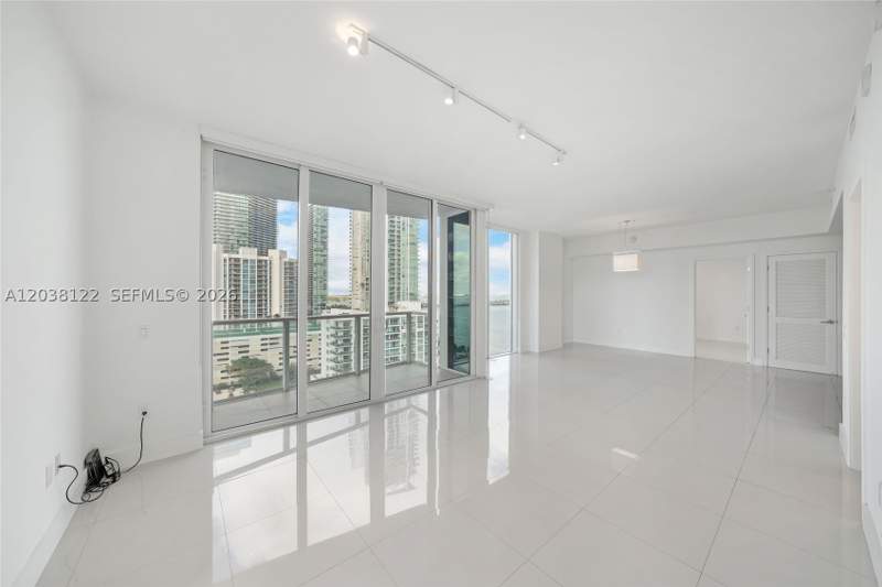 2 bedroom Condominium at 601 NE 27th St 1501, The Crimson Condo, Miami — photo 4