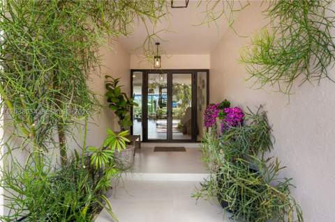 6112 Paradise Point Dr, Palmetto Bay FL - photo 7 of 84