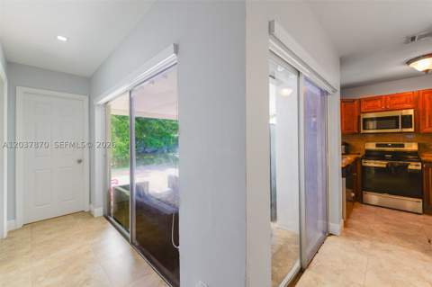 15216 SW 112th Pl, Miami FL - photo 11 of 34