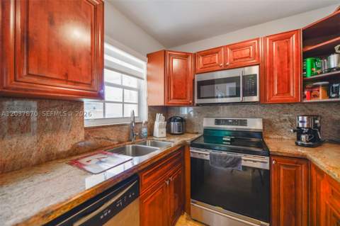 15216 SW 112th Pl, Miami FL - photo 8 of 34