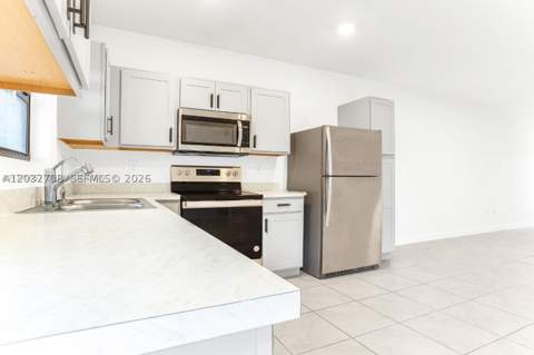 109 NE 3rd Ct, Florida City FL - photo 8 of 26