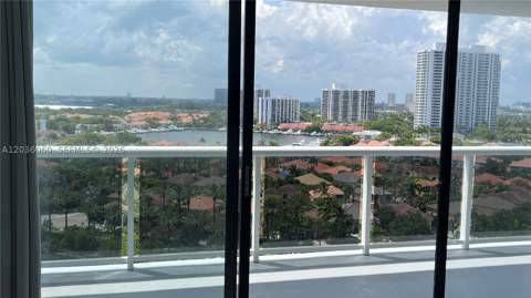 20505 E Country Club Dr 1639, Aventura FL - photo 14 of 16
