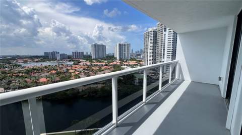 20505 E Country Club Dr 1639, Aventura FL - photo 7 of 16