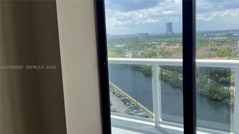 20505 E Country Club Dr 1639, Aventura FL - photo 8 of 16