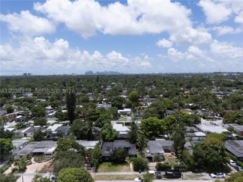 334 NW 110th St, Miami FL - photo 6 of 39