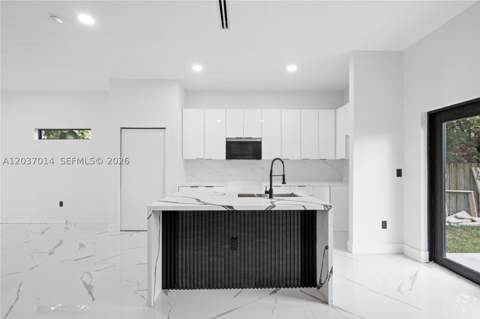 426 SW 9th Ave, Homestead FL - photo 11 of 37