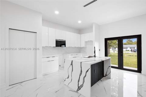 426 SW 9th Ave, Homestead FL - photo 9 of 37