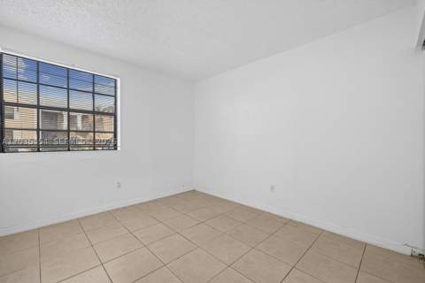 1055 N Franklin Ave 1055G, Homestead FL - photo 15 of 28