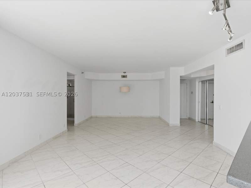 2 bedroom Condominium at 3610 Yacht Club Dr 702, Portsview At The Waterways, Aventura — photo 5