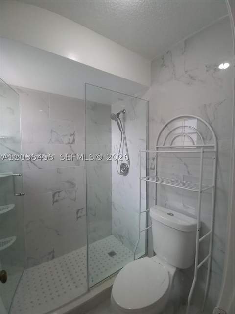 6533 NW 170th Ln, Hialeah FL - photo 10 of 12