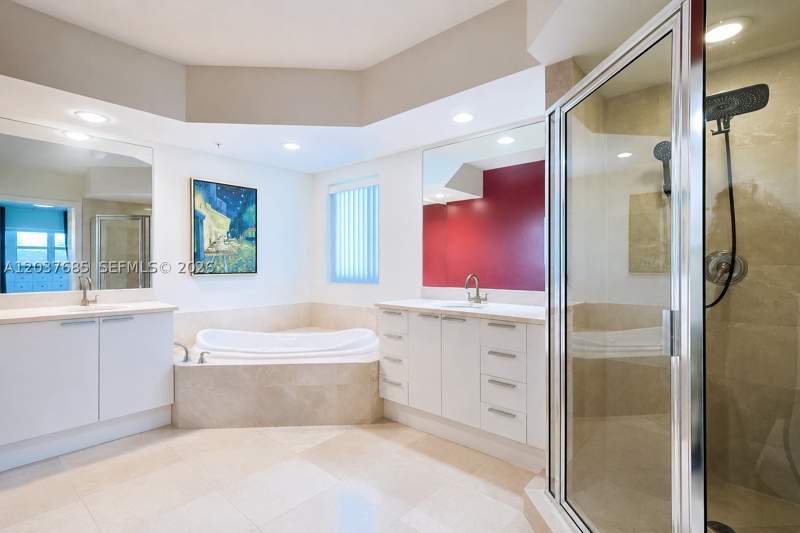 2 bedroom Condominium at 15051 Royal Oaks Ln 401, The Oaks I Condo, North Miami — photo 5