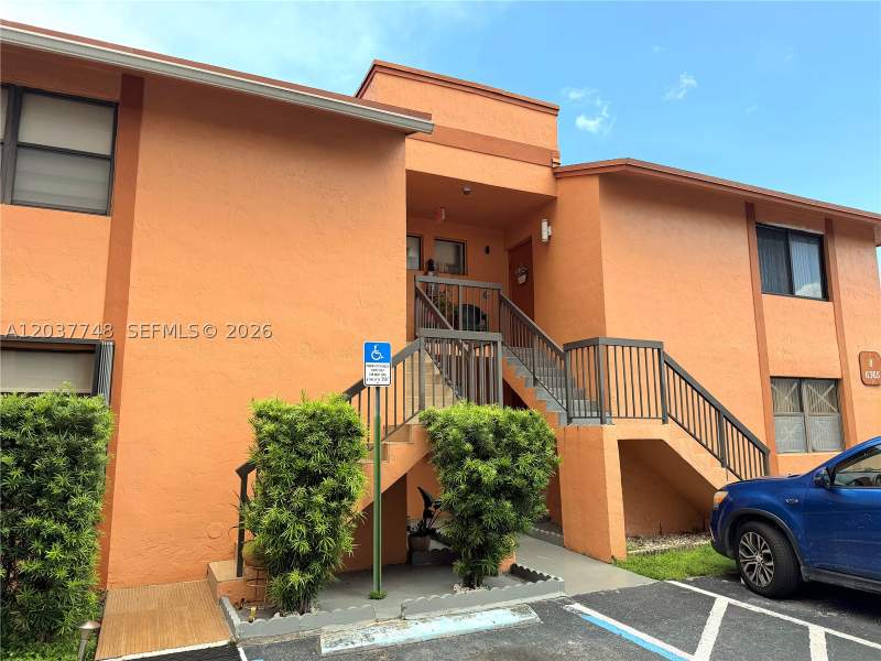 2 bedroom Condominium at 6365 W 27th Ct 24-8, Lago Grande Five-B Condo, Hialeah — photo 2