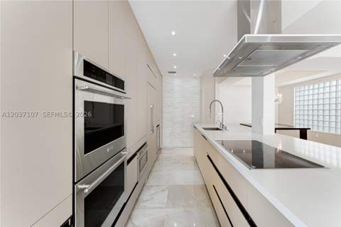 21156 NE 33rd Ave, Aventura FL - photo 14 of 30