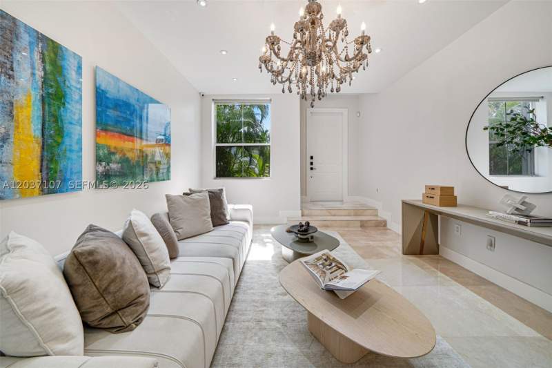 5 bedroom SingleFamilyResidence at 21156 NE 33rd Ave, Aventura Lakes - Phase II, Aventura — photo 5