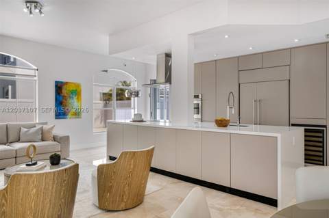 21156 NE 33rd Ave, Aventura FL - photo 7 of 30