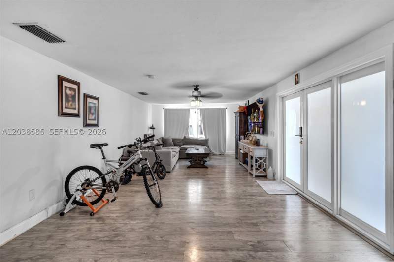 3 bedroom SingleFamilyResidence at 3510 SW 87th Ave, Bird Rd Highlands, Miami — photo 5