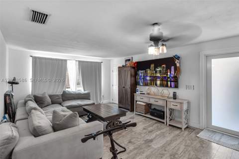 3510 SW 87th Ave, Miami FL - photo 7 of 35