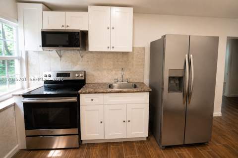10945 NW 19th Ave, Miami FL - photo 10 of 18