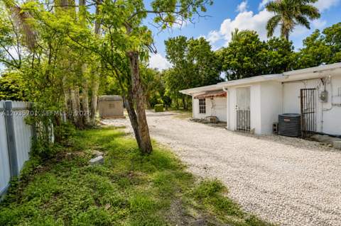 10945 NW 19th Ave, Miami FL - photo 16 of 18