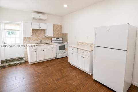 10945 NW 19th Ave, Miami FL - photo 8 of 18