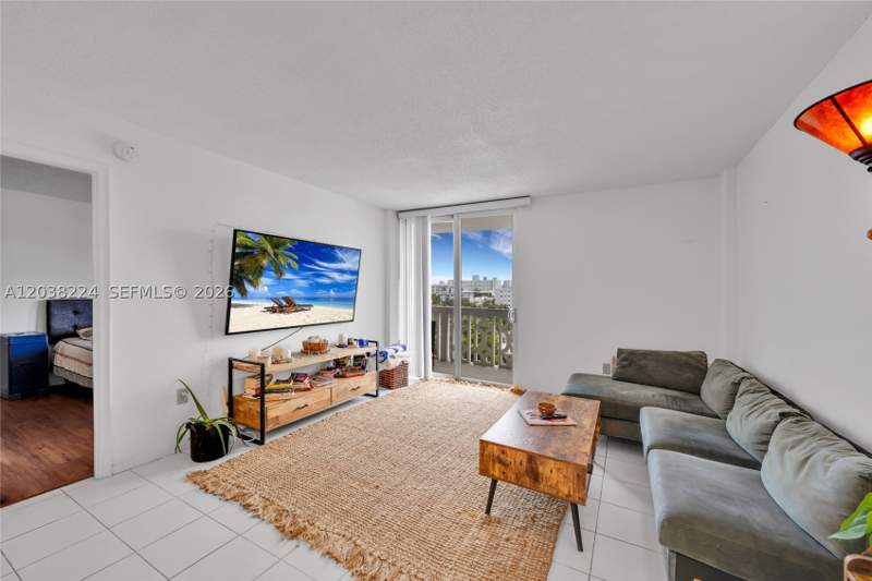 1 bedroom Condominium at 1020 Meridian Ave 715, Admiral Towers Condo, Miami Beach — photo 5